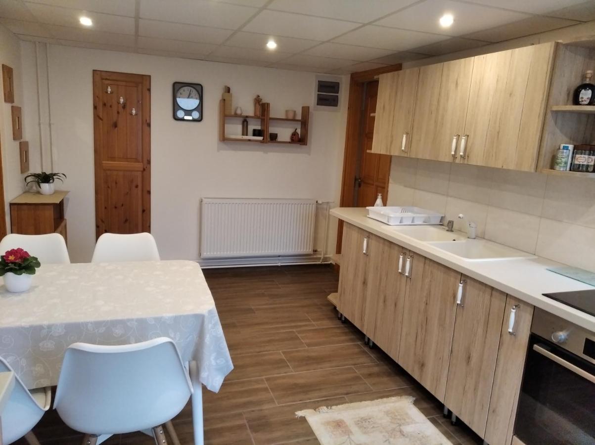 Golya Vendeghaz Apartment Tiszaug ภายนอก รูปภาพ