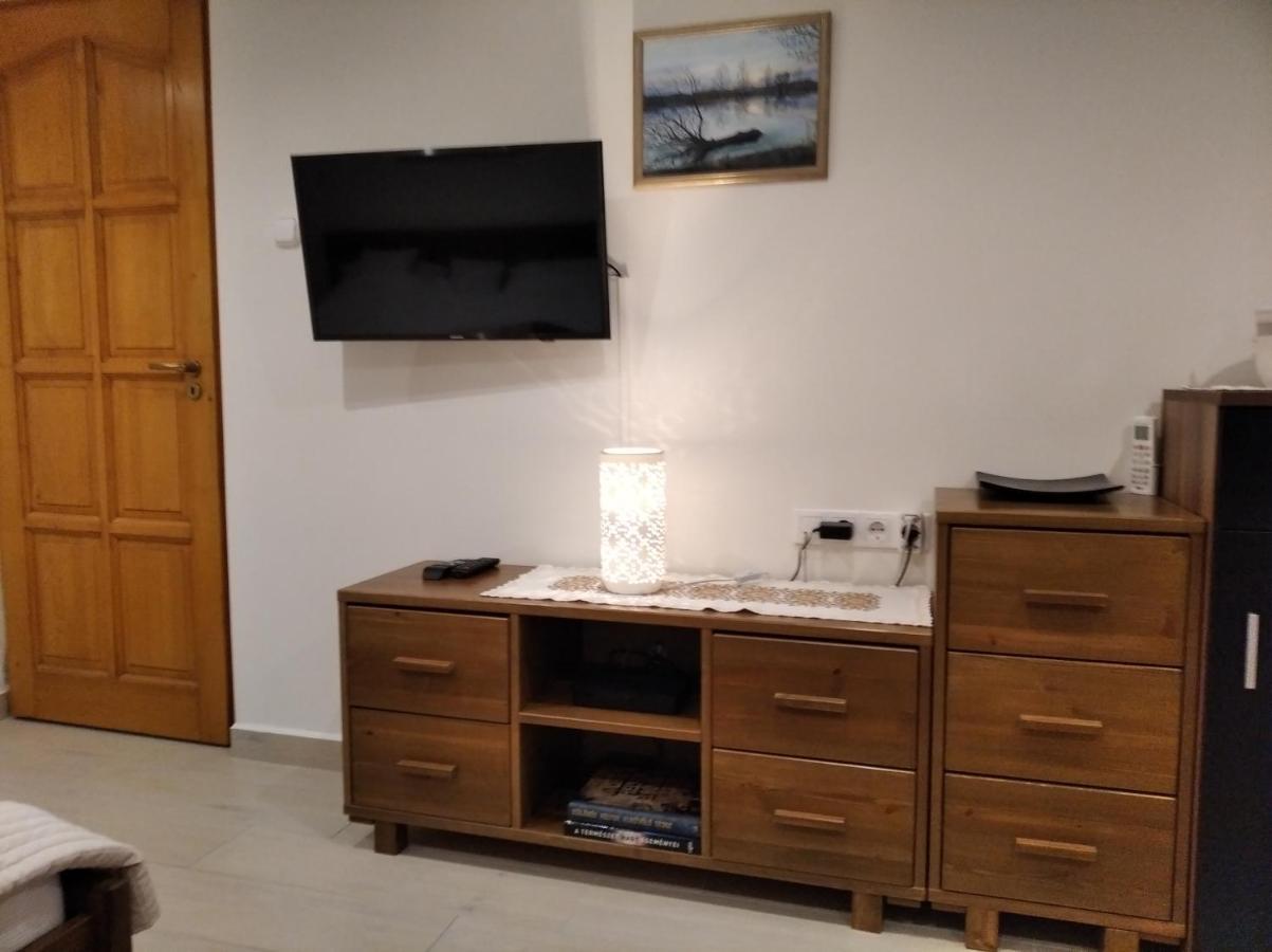 Golya Vendeghaz Apartment Tiszaug ภายนอก รูปภาพ